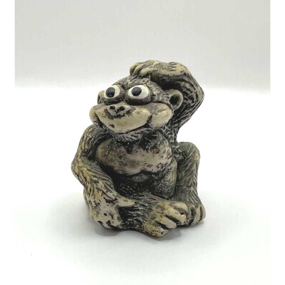 Vintage Sitting monkey chimpanzee figurine 2”